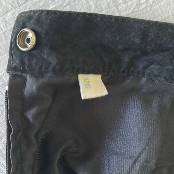 Vintage Real Suede Patch Skirt, size 6 measure 15” waste by 19” length - Picture 4 of 6